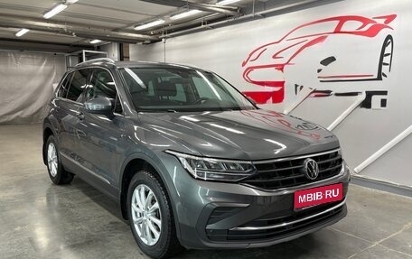 Volkswagen Tiguan II, 2021 год, 4 100 000 рублей, 1 фотография