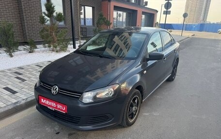 Volkswagen Polo VI (EU Market), 2011 год, 720 000 рублей, 1 фотография