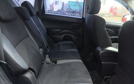 Mitsubishi Outlander III рестайлинг 3, 2008 год, 950 000 рублей, 15 фотография