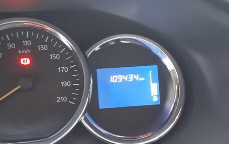 Renault Logan II, 2017 год, 650 000 рублей, 8 фотография