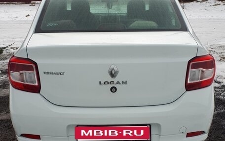 Renault Logan II, 2017 год, 650 000 рублей, 2 фотография
