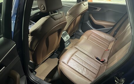 Audi A4, 2017 год, 1 980 000 рублей, 14 фотография