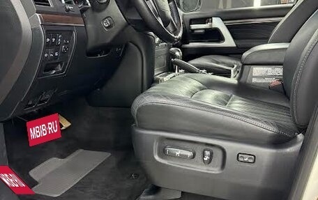 Toyota Land Cruiser 200, 2019 год, 8 500 000 рублей, 11 фотография