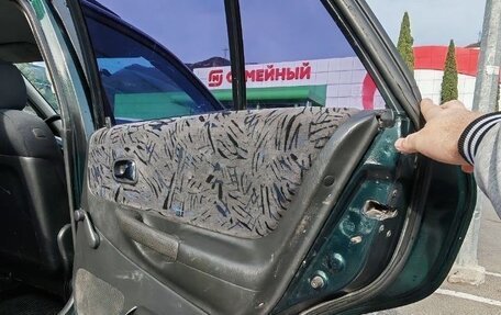 Mazda 323, 2000 год, 200 000 рублей, 25 фотография