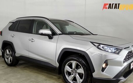 Toyota RAV4, 2020 год, 2 990 000 рублей, 3 фотография