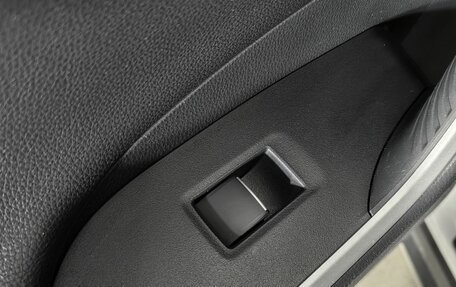 Toyota RAV4, 2020 год, 2 990 000 рублей, 18 фотография