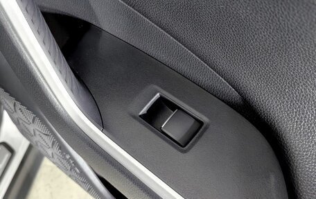 Toyota RAV4, 2020 год, 2 990 000 рублей, 22 фотография