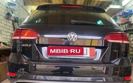 Volkswagen Golf VII, 2018 год, 1 800 000 рублей, 21 фотография