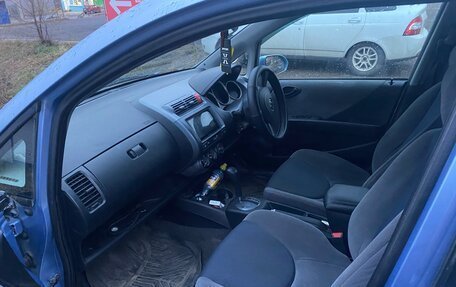 Honda Fit III, 2001 год, 300 000 рублей, 3 фотография