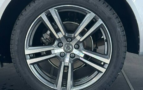 Volvo XC60 II, 2018 год, 3 250 000 рублей, 5 фотография