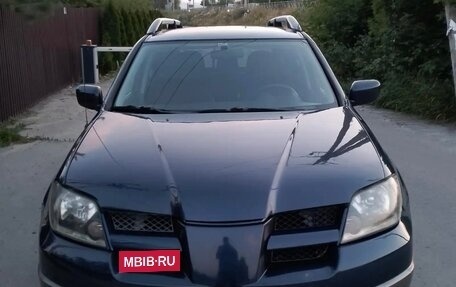 Mitsubishi Outlander III рестайлинг 3, 2002 год, 419 999 рублей, 1 фотография