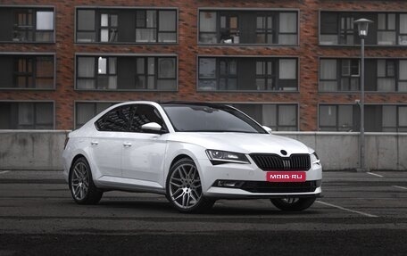 Skoda Superb III рестайлинг, 2016 год, 2 100 000 рублей, 1 фотография