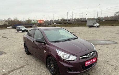 Hyundai Solaris II рестайлинг, 2012 год, 749 000 рублей, 1 фотография
