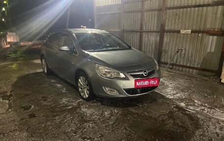 Opel Astra J, 2011 год, 750 000 рублей, 2 фотография
