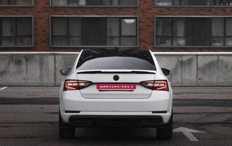 Skoda Superb III рестайлинг, 2016 год, 2 100 000 рублей, 5 фотография