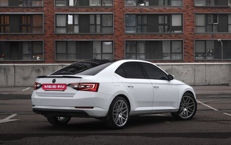 Skoda Superb III рестайлинг, 2016 год, 2 100 000 рублей, 7 фотография