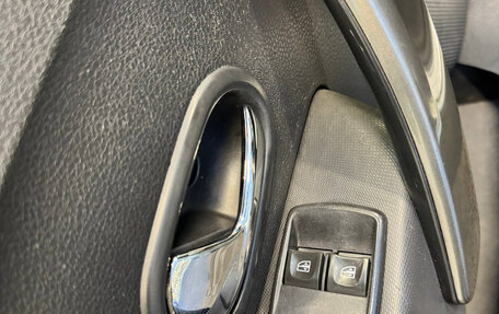 Renault Logan II, 2015 год, 599 000 рублей, 21 фотография