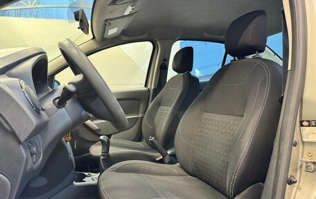 Renault Logan II, 2015 год, 599 000 рублей, 25 фотография