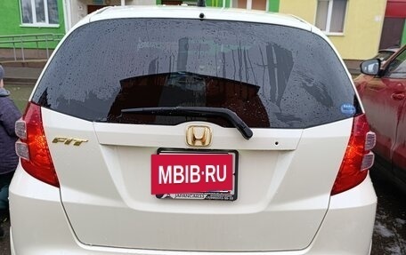Honda Fit III, 2010 год, 779 000 рублей, 2 фотография