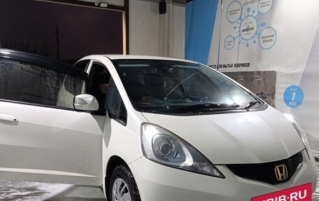 Honda Fit III, 2010 год, 779 000 рублей, 11 фотография