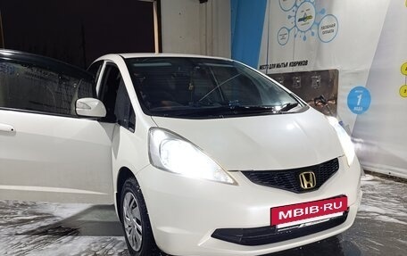 Honda Fit III, 2010 год, 779 000 рублей, 12 фотография