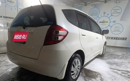 Honda Fit III, 2010 год, 779 000 рублей, 22 фотография