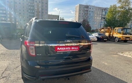 Ford Explorer VI, 2013 год, 1 800 000 рублей, 5 фотография