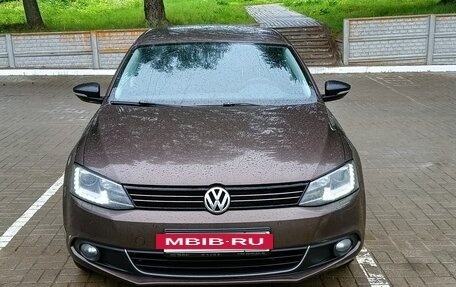 Volkswagen Jetta VI, 2014 год, 1 150 000 рублей, 2 фотография