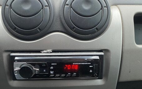 Renault Logan I, 2010 год, 115 000 рублей, 10 фотография