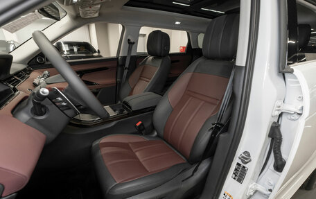 Land Rover Range Rover Evoque II, 2025 год, 6 750 000 рублей, 9 фотография