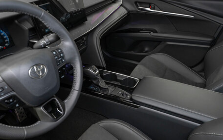 Toyota Camry, 2025 год, 4 720 000 рублей, 14 фотография