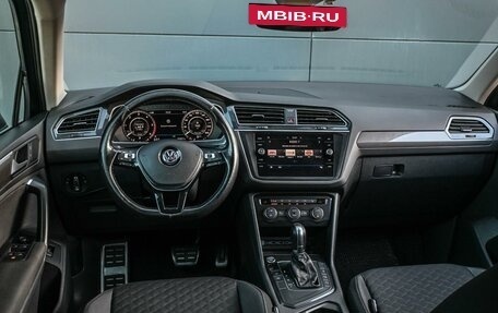 Volkswagen Tiguan II, 2018 год, 1 889 000 рублей, 6 фотография