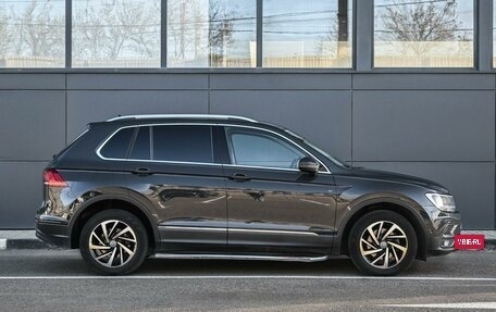 Volkswagen Tiguan II, 2018 год, 1 889 000 рублей, 5 фотография