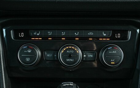 Volkswagen Tiguan II, 2018 год, 1 889 000 рублей, 18 фотография