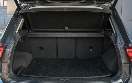 Volkswagen Tiguan II, 2018 год, 1 889 000 рублей, 21 фотография