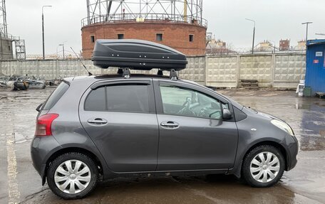 Toyota Yaris III рестайлинг, 2007 год, 650 000 рублей, 2 фотография