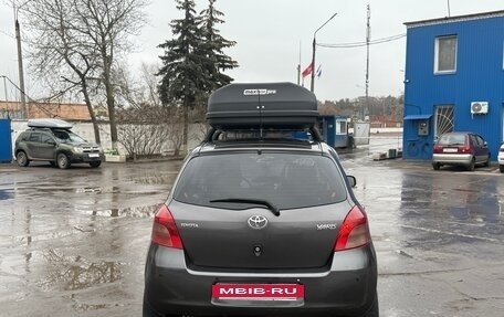 Toyota Yaris III рестайлинг, 2007 год, 650 000 рублей, 3 фотография