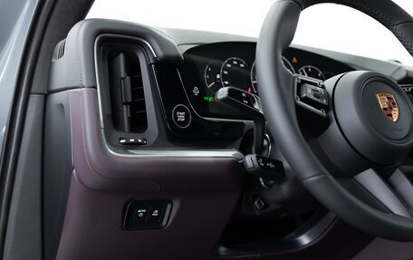 Porsche Cayenne III, 2025 год, 25 490 000 рублей, 14 фотография