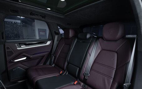 Porsche Cayenne III, 2025 год, 25 490 000 рублей, 29 фотография