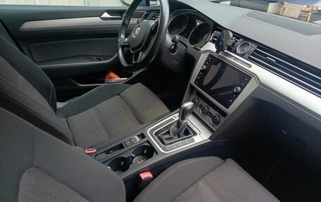 Volkswagen Passat B8 рестайлинг, 2018 год, 2 300 000 рублей, 2 фотография