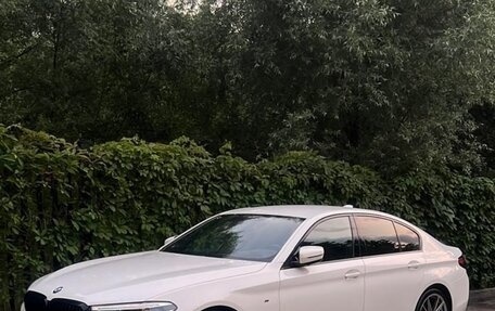 BMW 5 серия, 2019 год, 5 200 000 рублей, 2 фотография