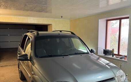 Chevrolet Niva I рестайлинг, 2012 год, 520 000 рублей, 4 фотография