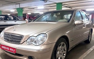 Mercedes-Benz C-Класс, 2004 год, 520 000 рублей, 1 фотография