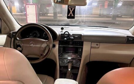 Mercedes-Benz C-Класс, 2004 год, 520 000 рублей, 11 фотография