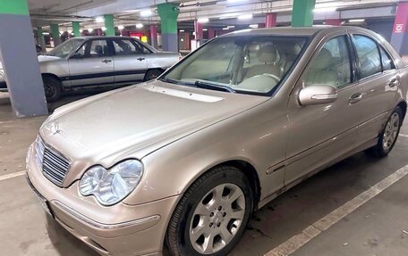 Mercedes-Benz C-Класс, 2004 год, 520 000 рублей, 15 фотография