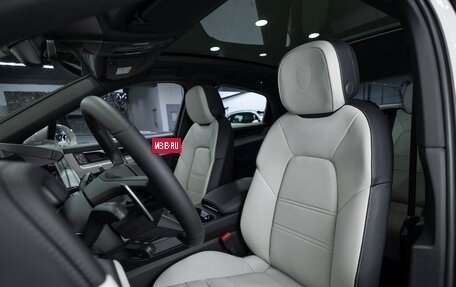 Porsche Cayenne III, 2025 год, 18 990 000 рублей, 10 фотография