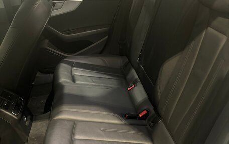 Audi A4, 2018 год, 1 900 000 рублей, 10 фотография