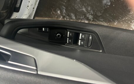 Audi A4, 2018 год, 1 900 000 рублей, 11 фотография