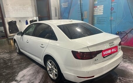 Audi A4, 2018 год, 1 900 000 рублей, 18 фотография