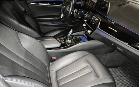 BMW 5 серия, 2019 год, 3 350 000 рублей, 21 фотография